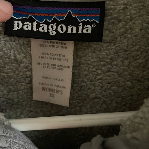 Grey Patagonia zip up - Picture 3 of 3